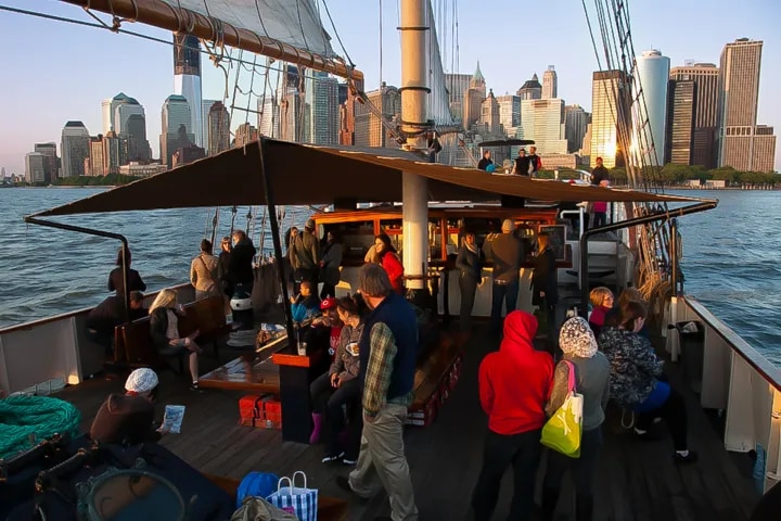 金色夕陽雞尾酒揚帆體驗之旅（Clipper City）
