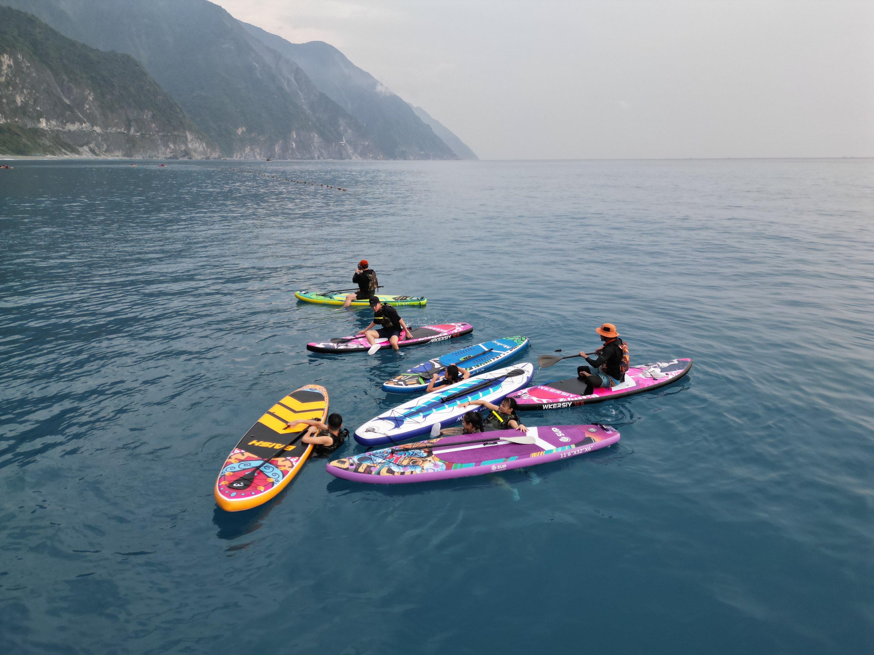 Hualien: Qingshui Cliff Canoe・SUP Stand Up Paddle Experience