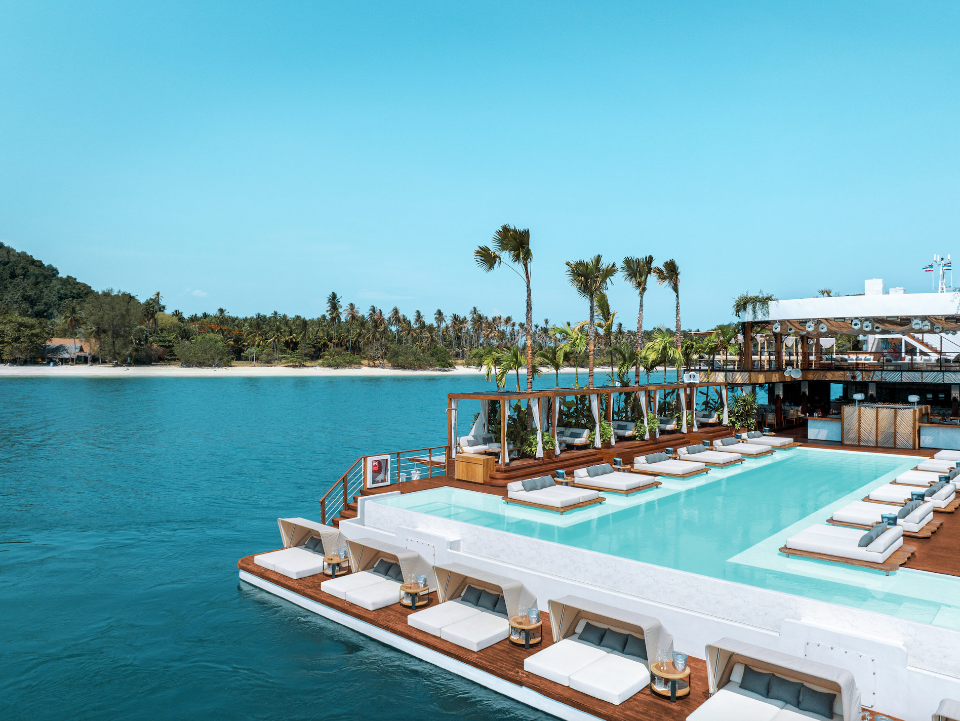 尤娜海灘俱樂部體驗（Yona Beach Club Experience Phuket）