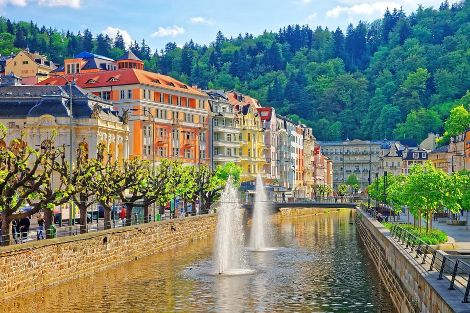 Prague to Karlovy Vary Tour with Lunch and Moser Museum