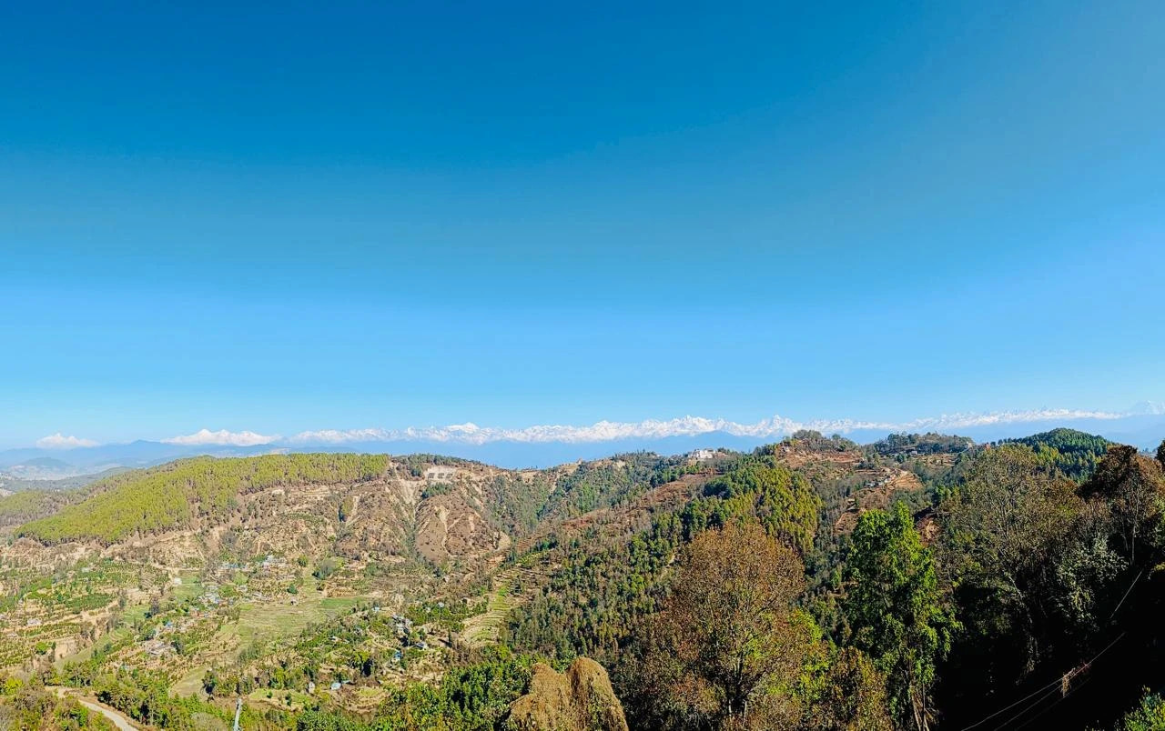1天納加闊特徒步旅行。納加闊特（Nagarkot）位於巴克塔普爾（Bhaktapur）區