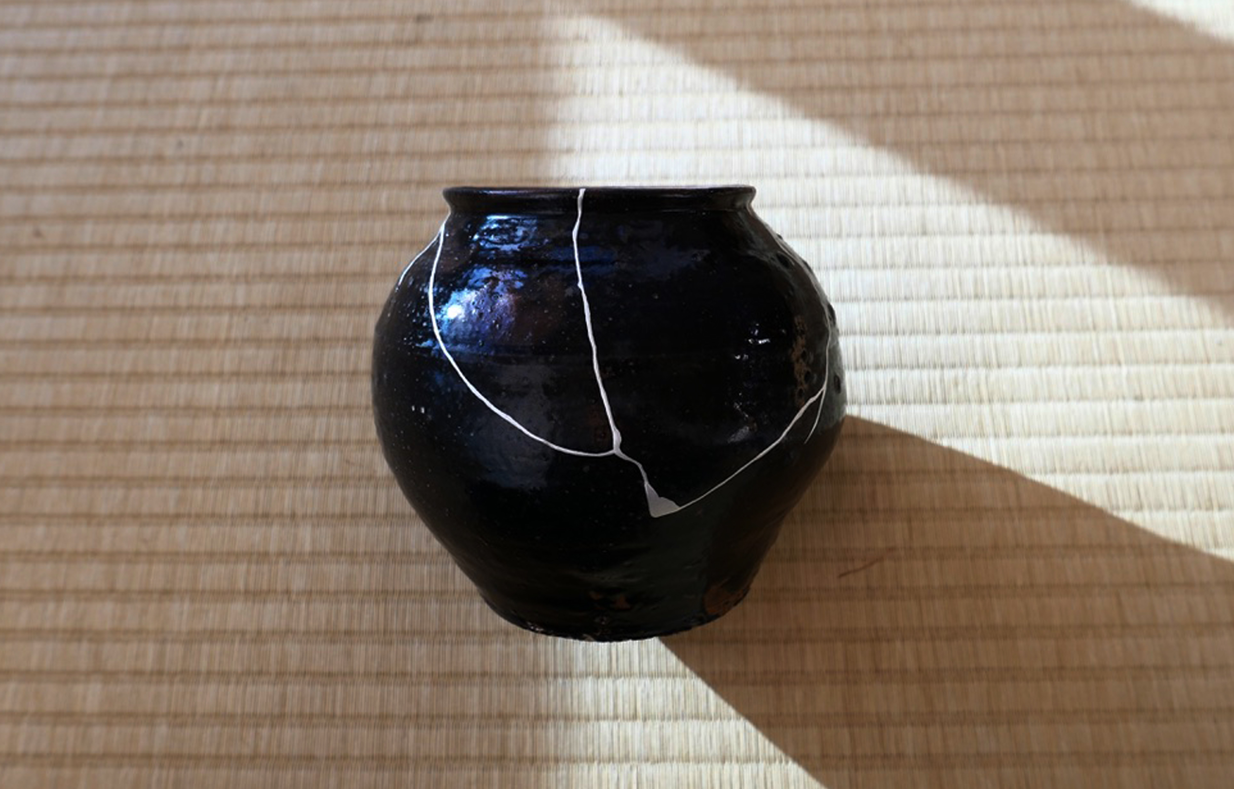 The Art of Repair — Modern Kintsugi in Bukchon, Seoul