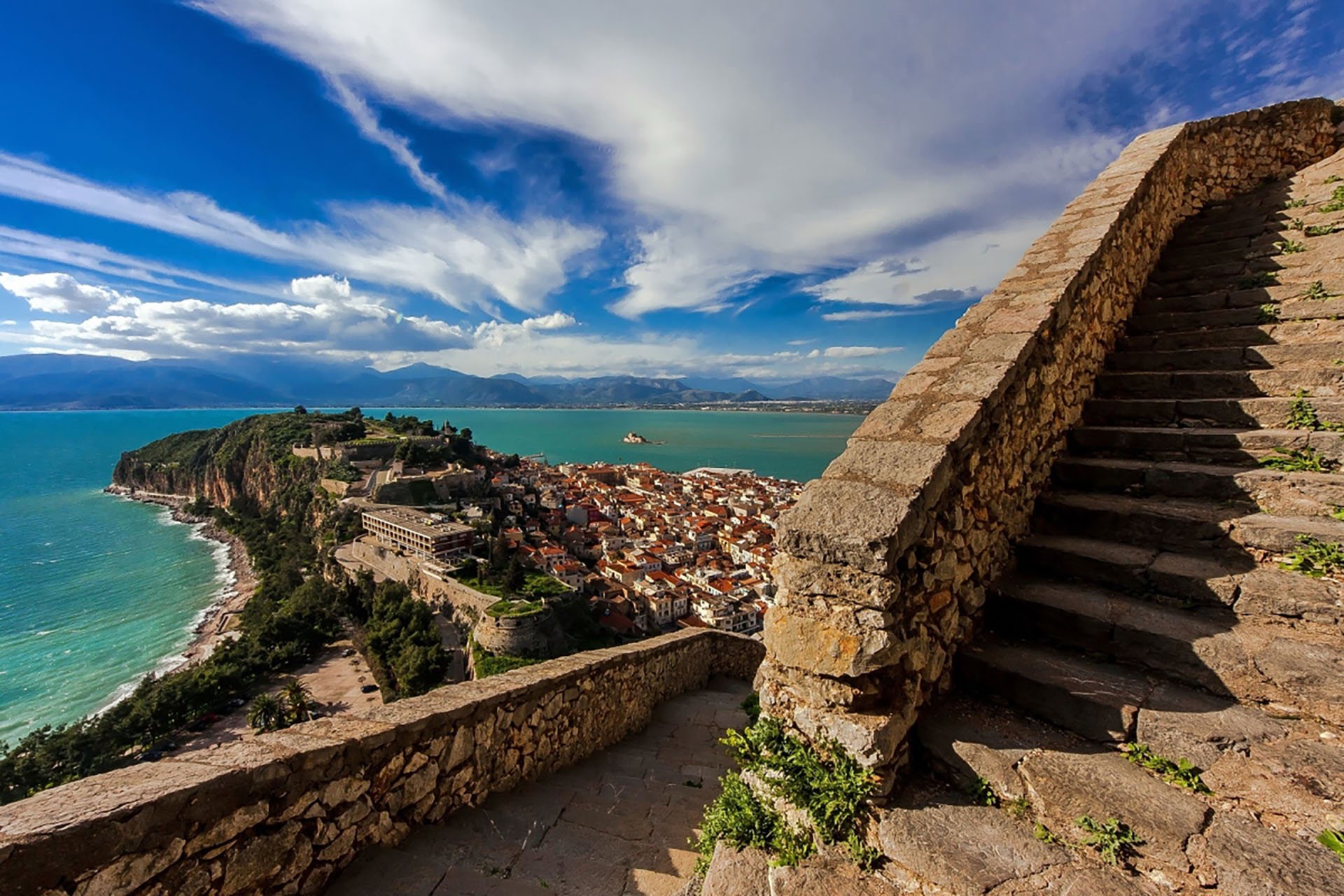 Exploring History and Beauty: Ancient Corinth and Nafplio Tour