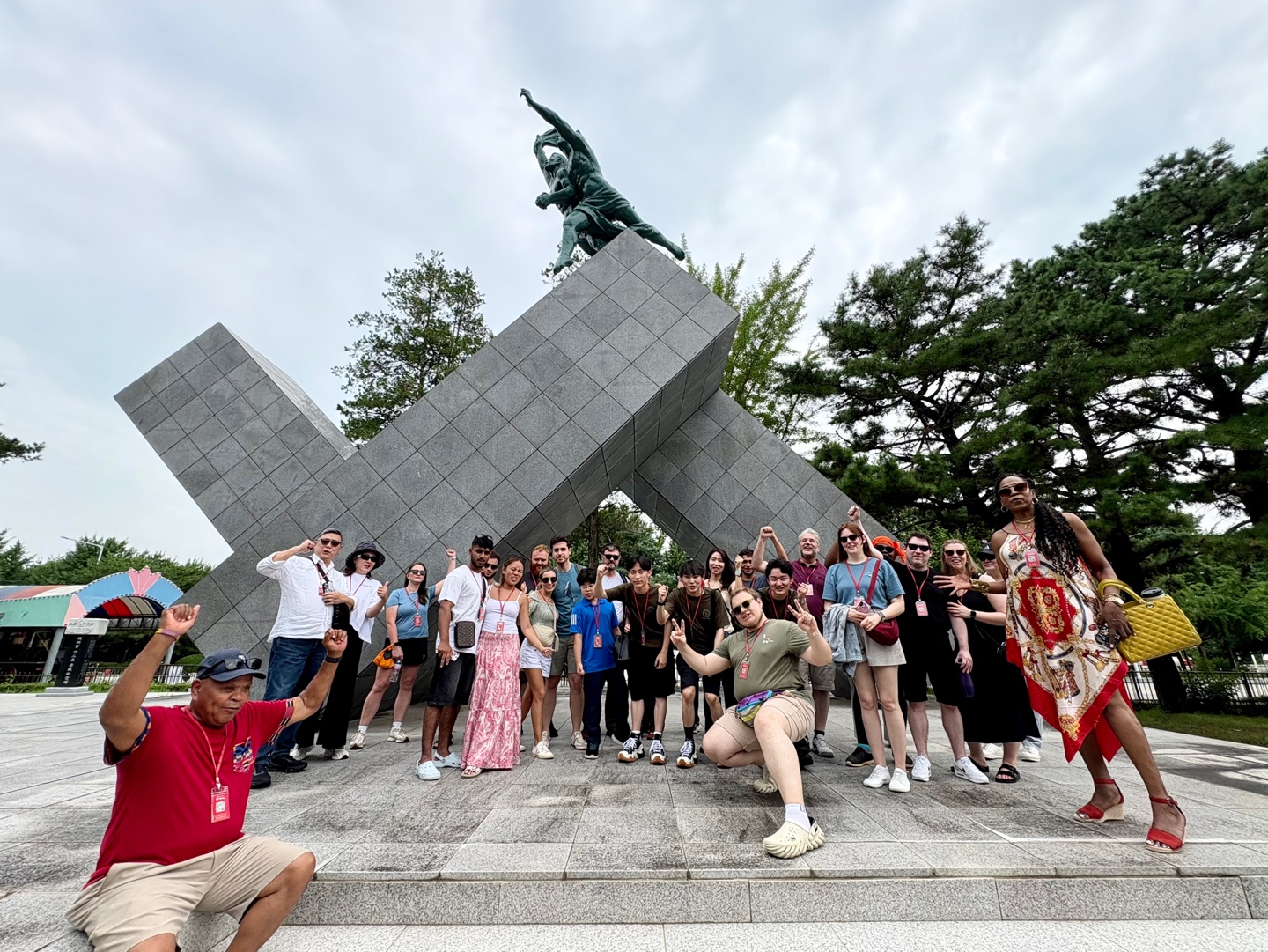 與來自世界各地的旅人一同踏上 DMZ 非軍事區和平與安全之旅，深入了解當地歷史。