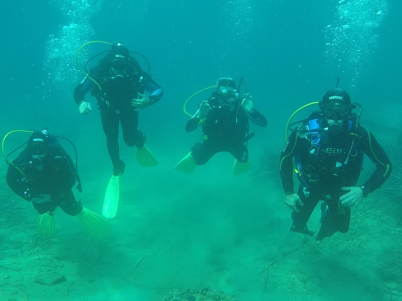 塞薩洛尼基一日潛水之旅（PADI五星級潛水中心）