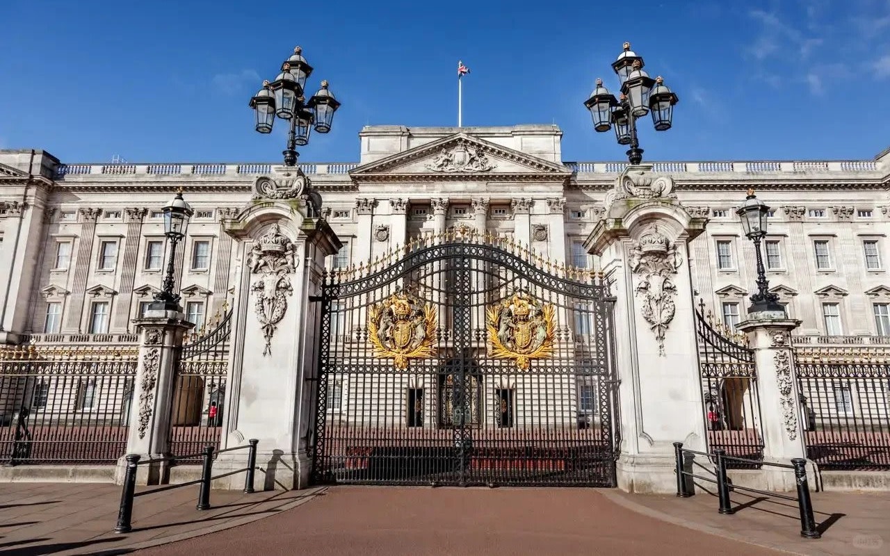 London Iconic Landmarks Half-Day Small Group Tour with Guide