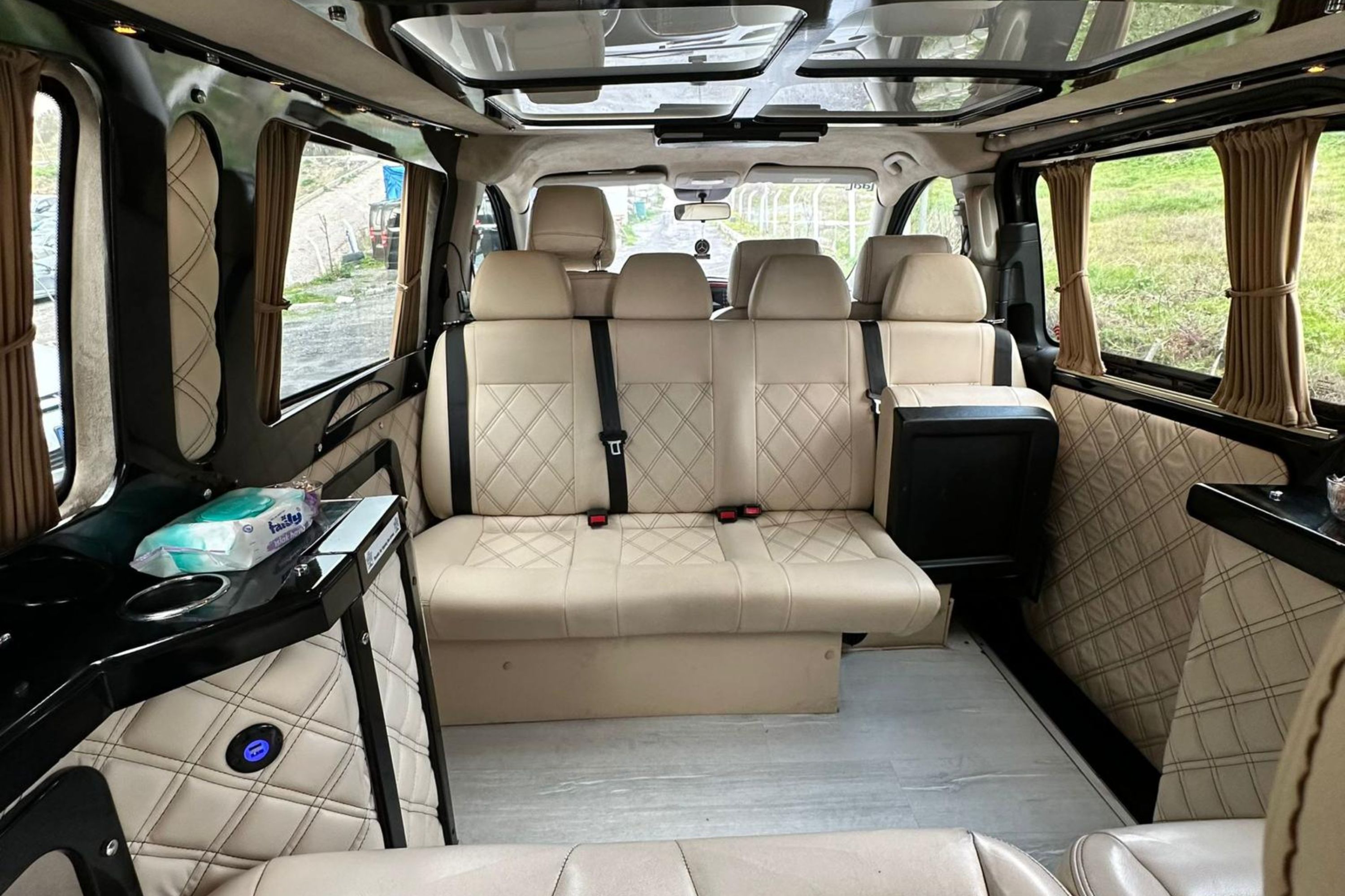 Istanbul (SAW) Private Airport Transfer with Meet and Greet 