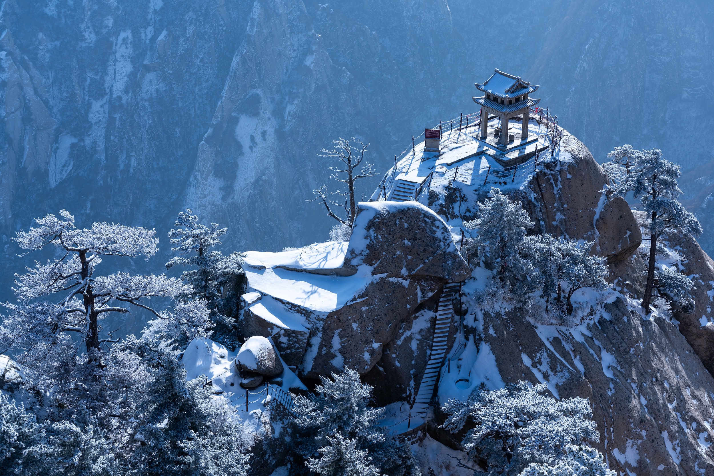 Private guided day trip to Mount Hua from Xi'an (guided climb of Mount Hua)