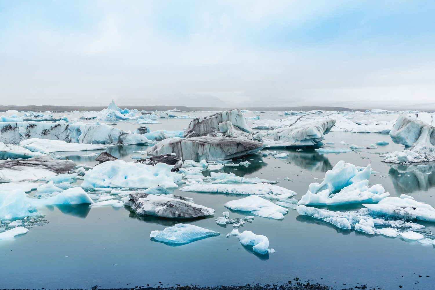 冰島水晶冰洞之旅（傑古沙龍冰河湖出發）