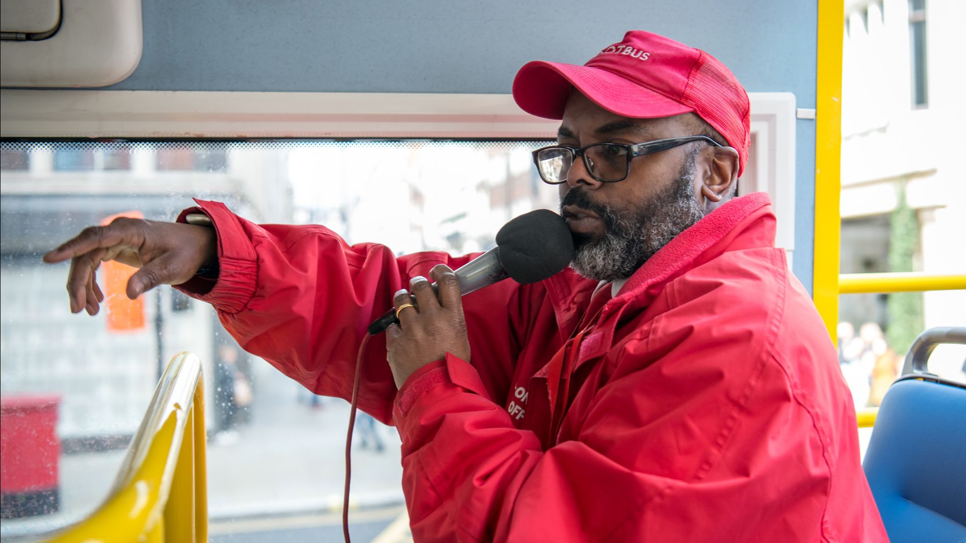 Paris Kids Bus Tour by Toothbus