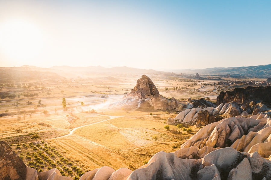 Red & Rose Valley Sunset Hiking Tour in Cappadocia