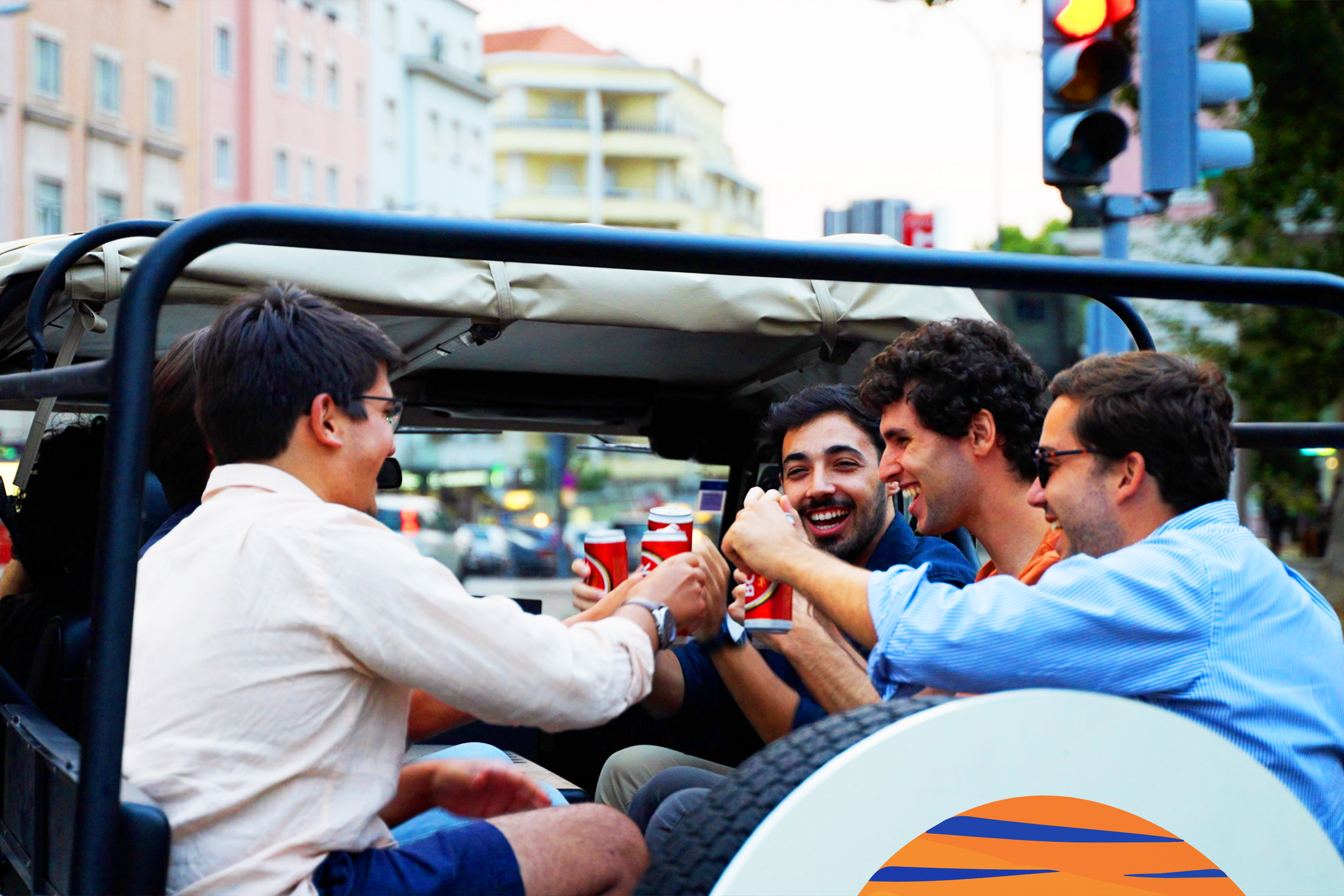 LISBON SUNSET TO NIGHT tour in Vintage Jeep with FOOD & DRINKS