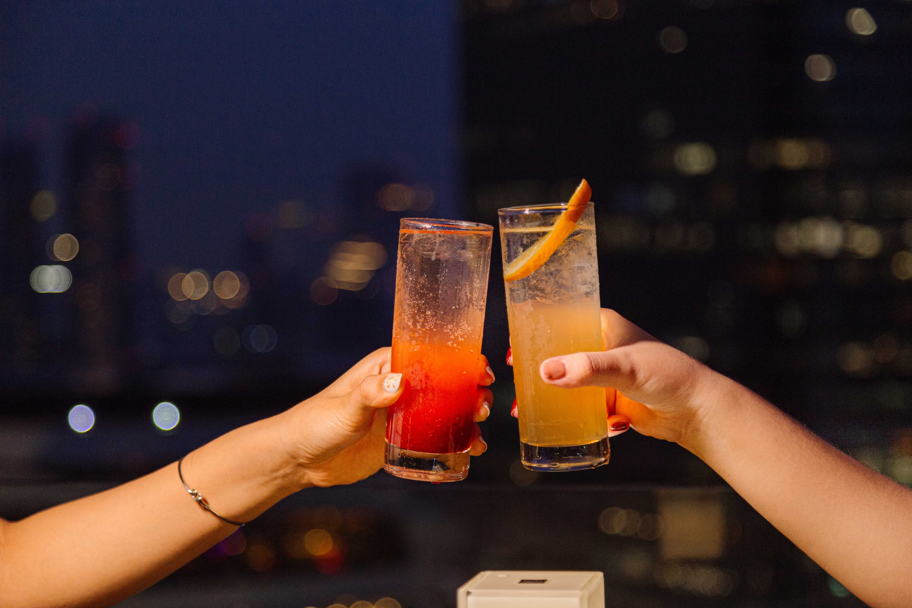 Mojjo Rooftop Lounge & Bar - 曼谷天空風景酒店