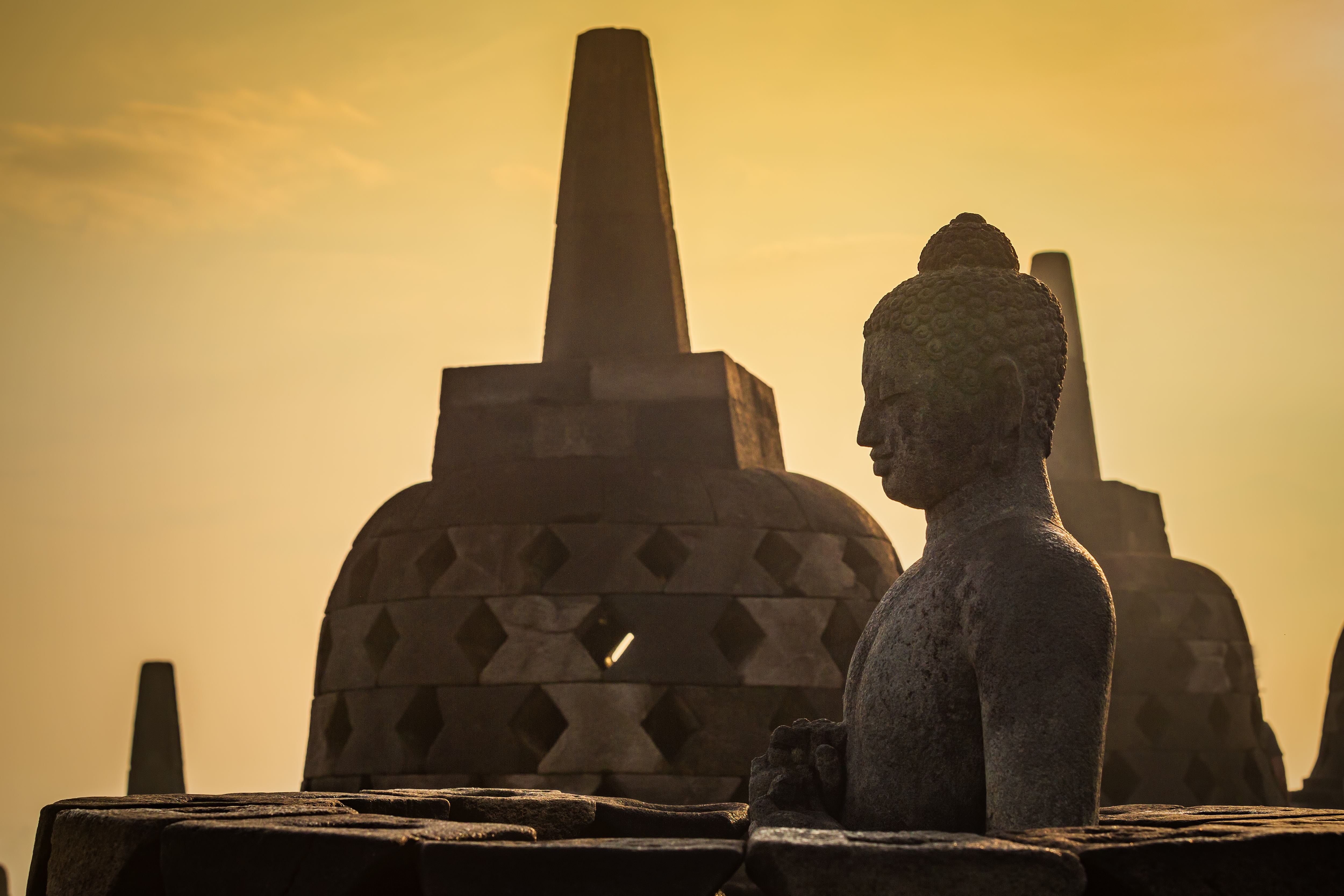 sunrise from borobudur temple