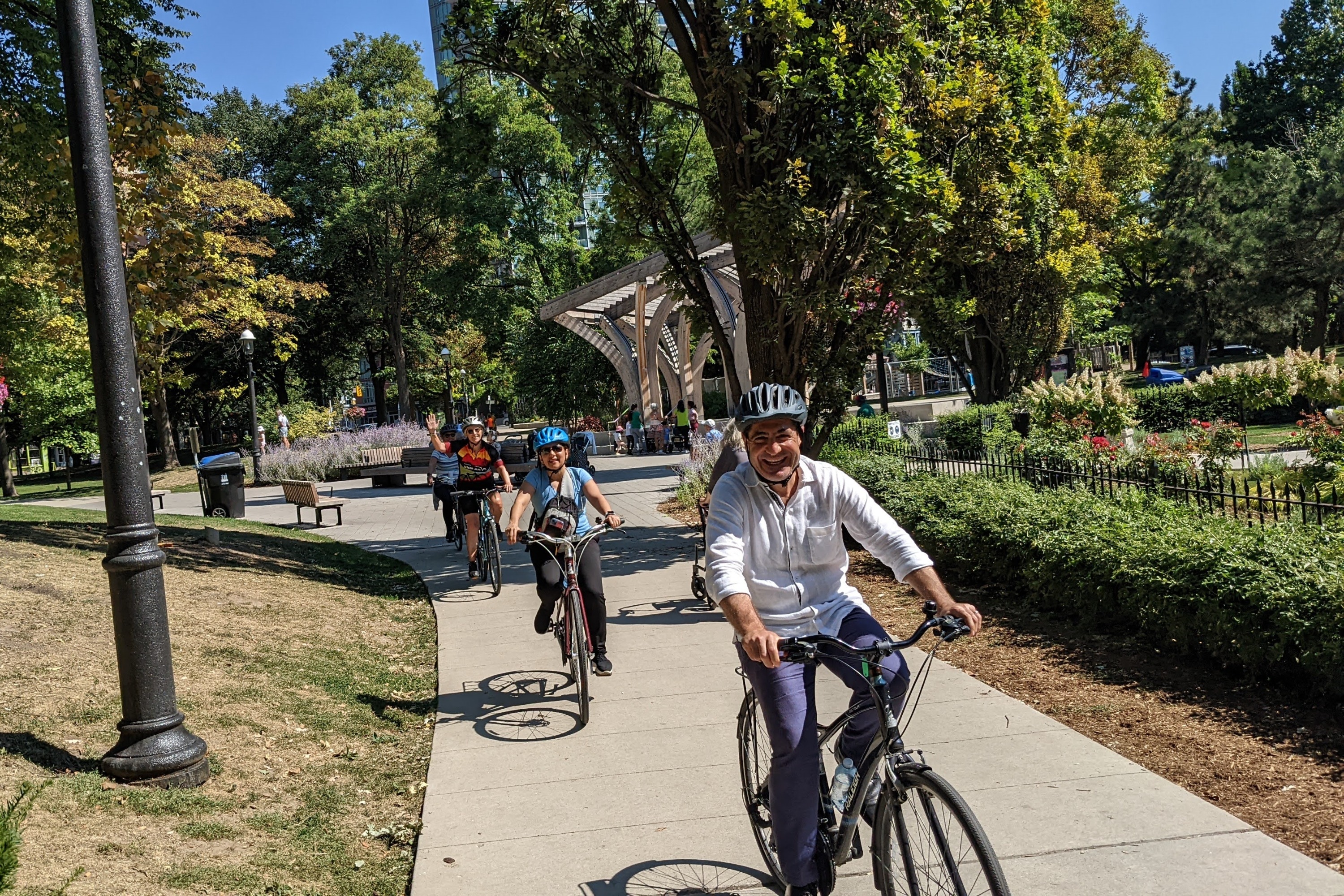 Heart of Downtown Half-Day Bike Tour in Toronto