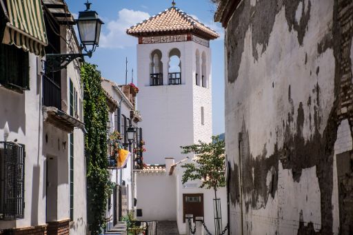 Albaicin and Sacromonte Walking Tour