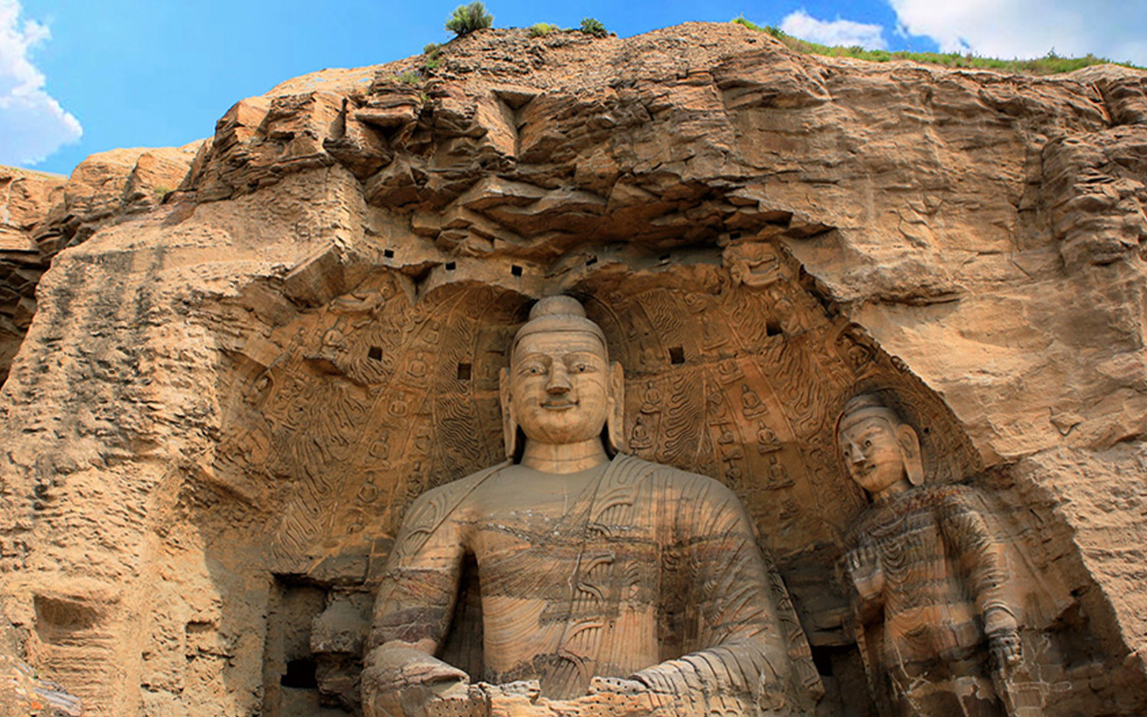 Yungang Grottoes + Huayan Temple + Shanhua Temple 1-day ancient building tour with explanation