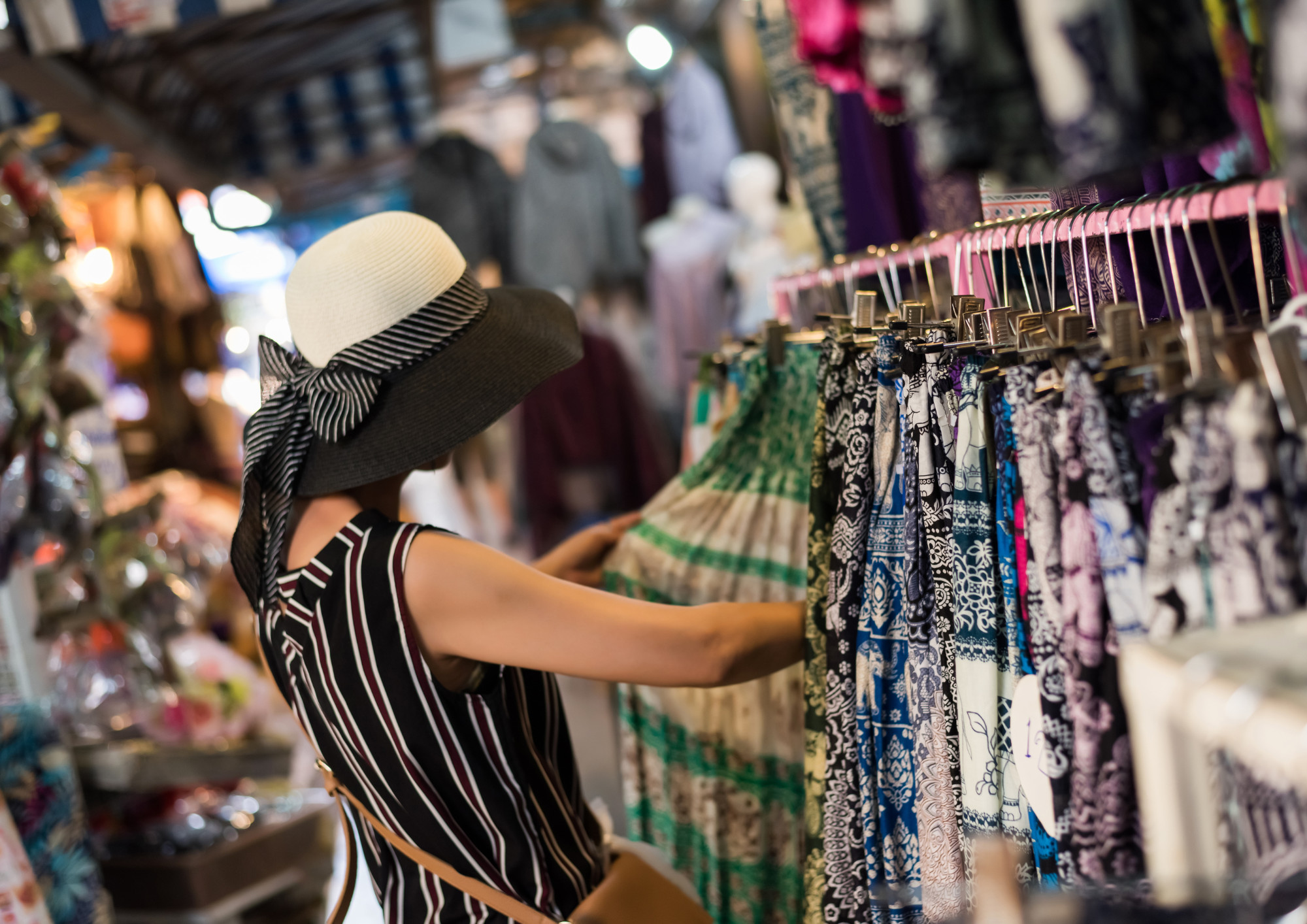 Chatuchak Weekend Market Half Day Tour in Bangkok by MyProGuide Thailand