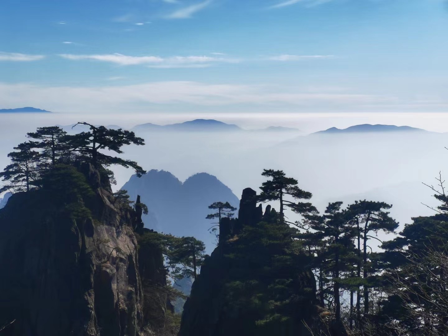 自然神奇的黃山（一單一團+8小時徒步+對話國寶守松人+網紅秘境陽臺)