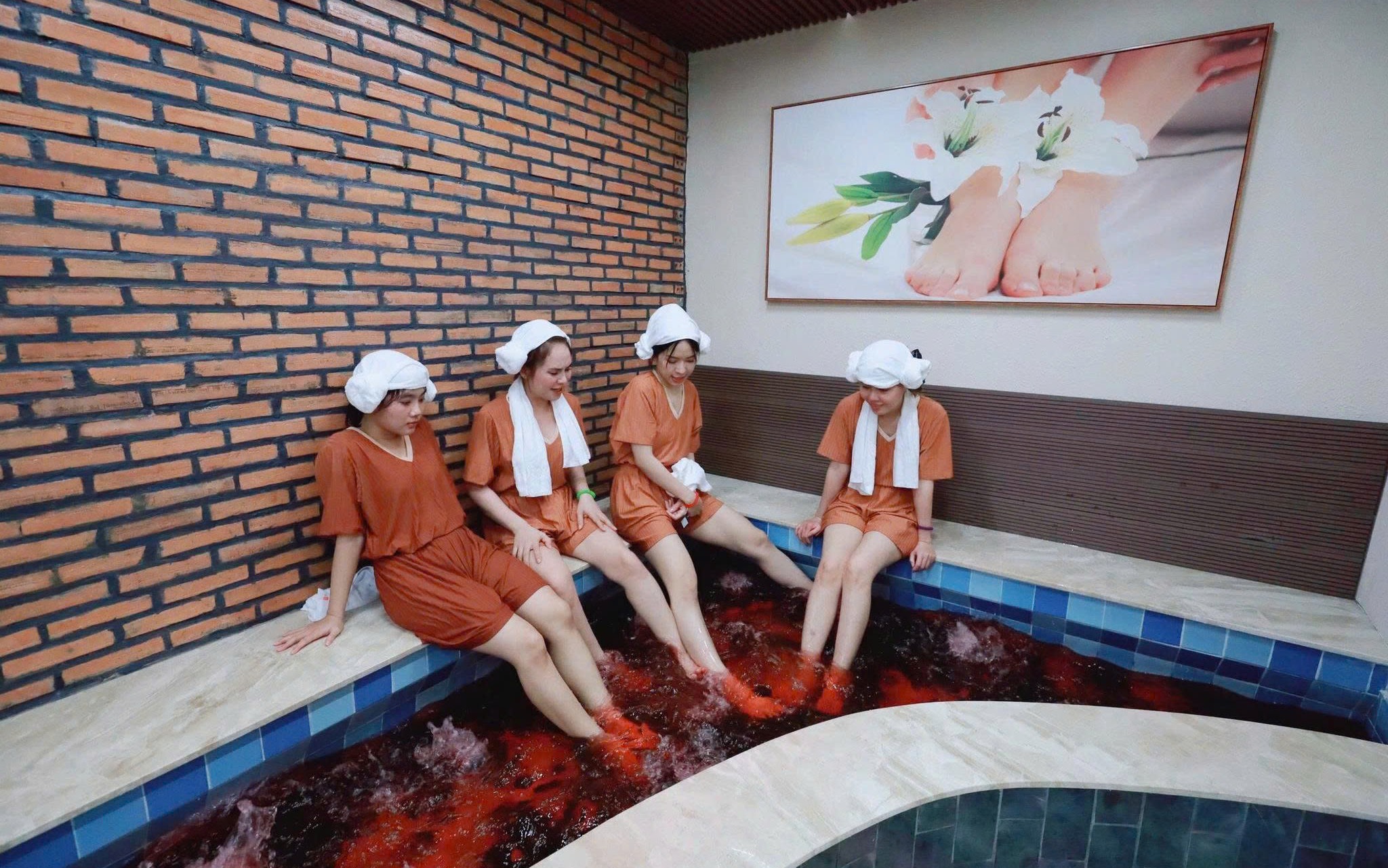Hot Mineral Onsen, Jjimjilbang & Relaxation at Onsen & Wellness Viet