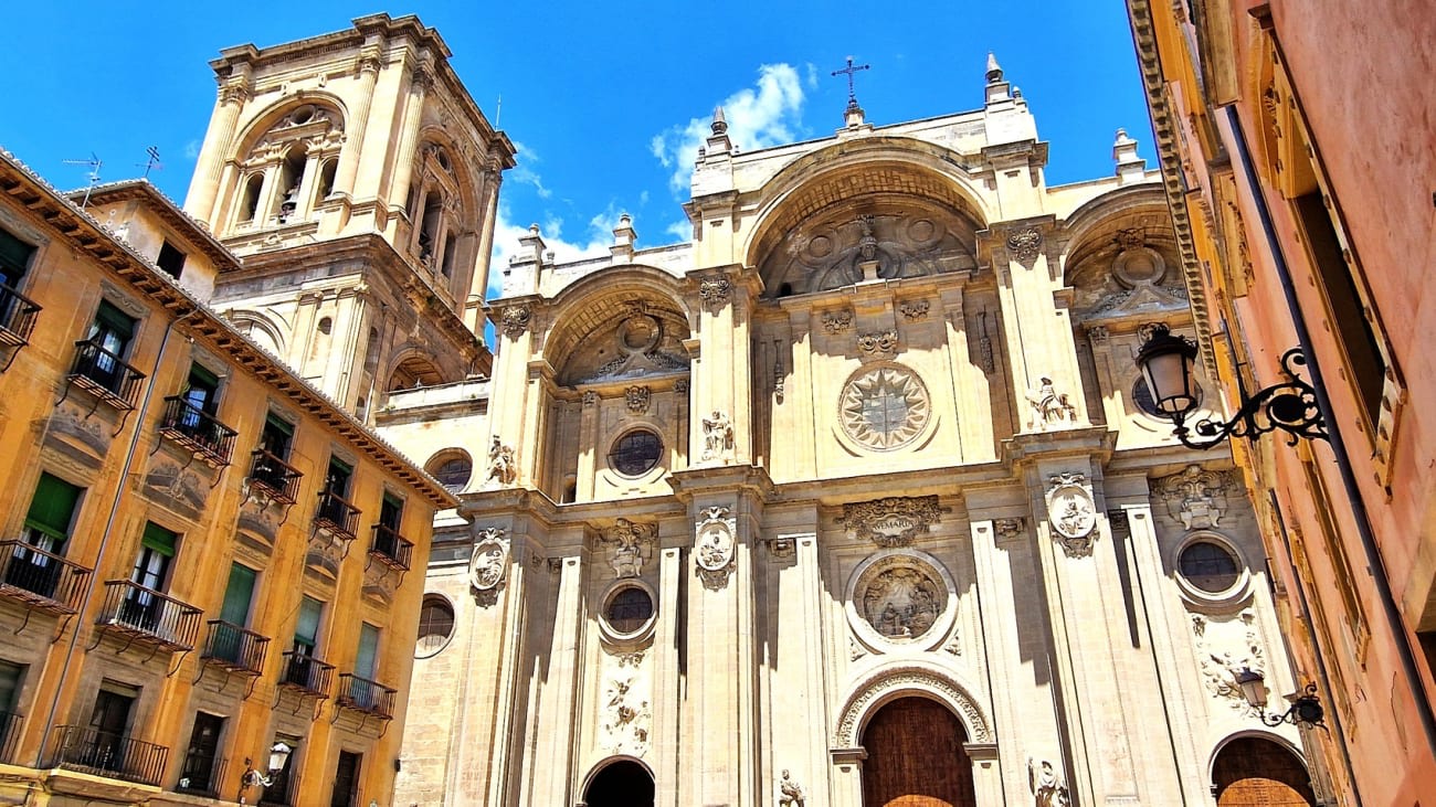 Granada Cathedral & Granada City Center Half-day Local Food & Bar Hopping Tour