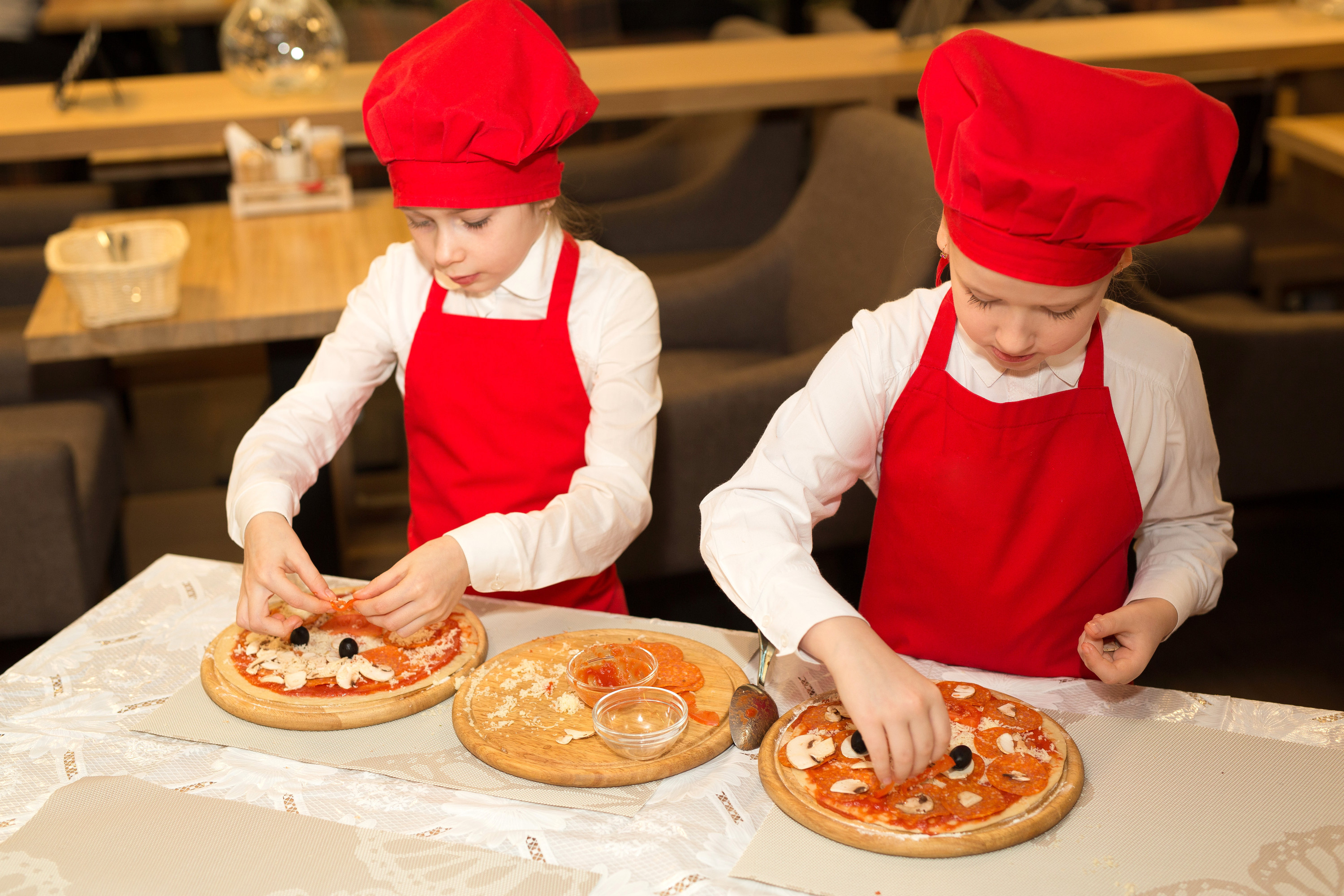 Pizza Making Experience for Kids at Pizza Hut Shenzhen - 1 Hour Food Culture