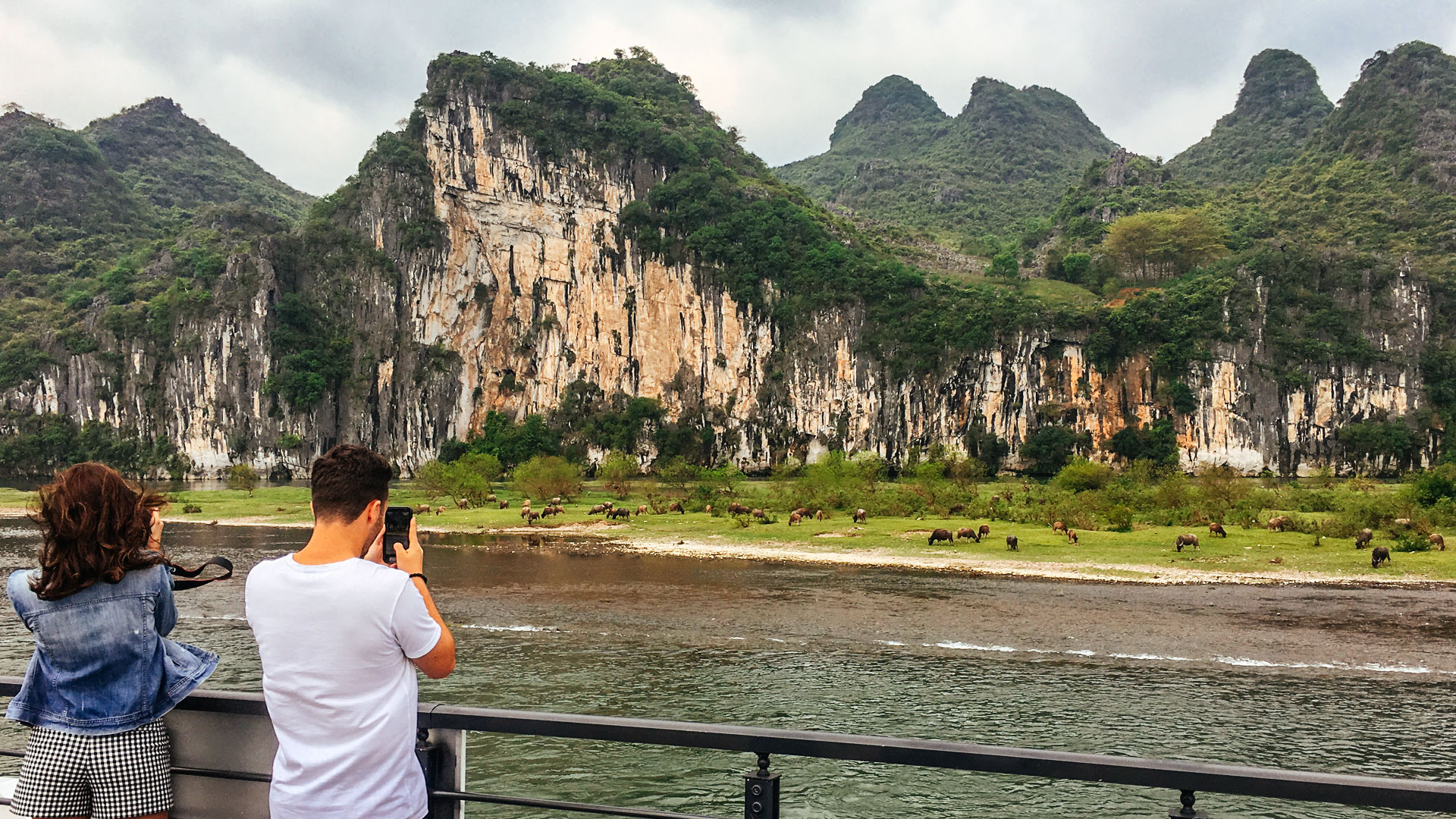 3-Day Panoramic Exploration of Yangshuo Longji Terraces by Li River Cruise from Guilin