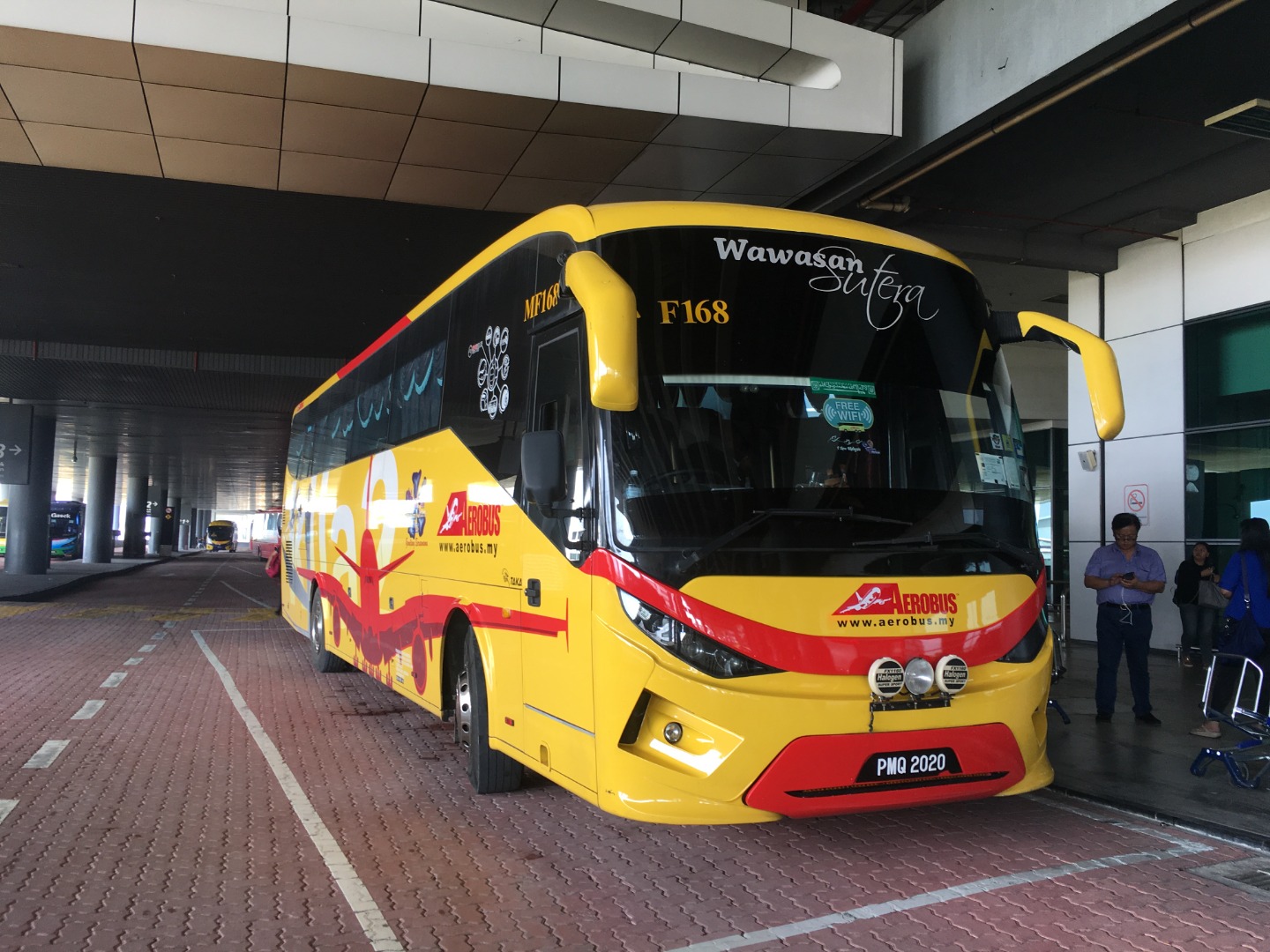 [SALE] Shared Bus Transfers between Kuala Lumpur International Airport