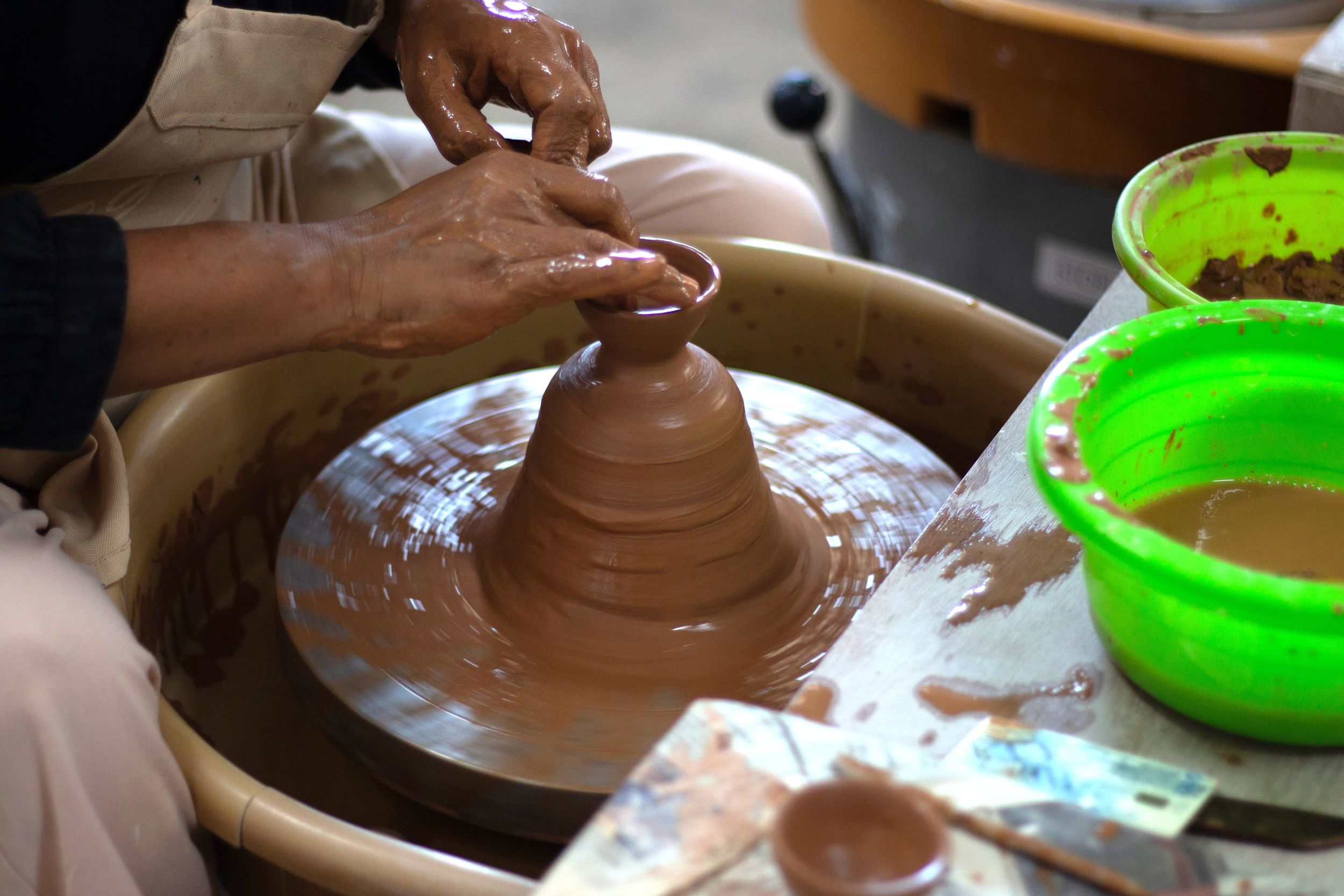 Singapurda Clay-Street tomonidan kulolchilik ustaxonasida