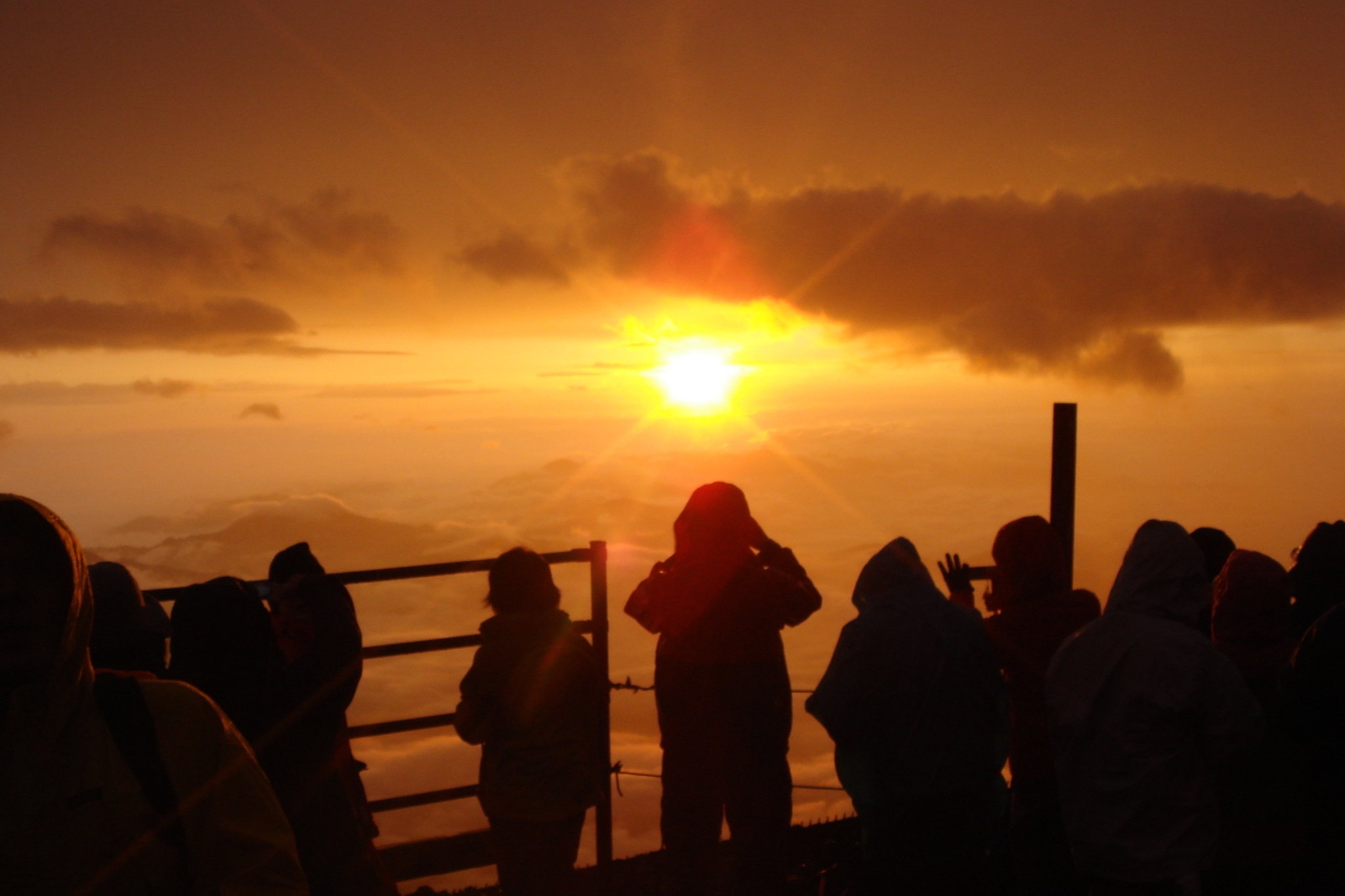 2D1N Mt. Fuji Climbing Tour with Government Licensed English Guide