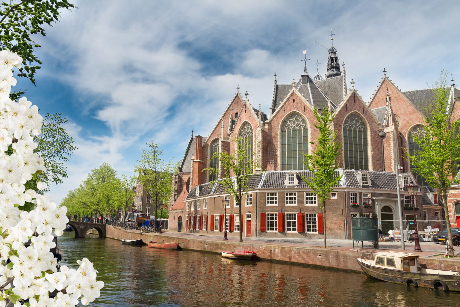 Fascinating Churches of Amsterdam Walking Tour