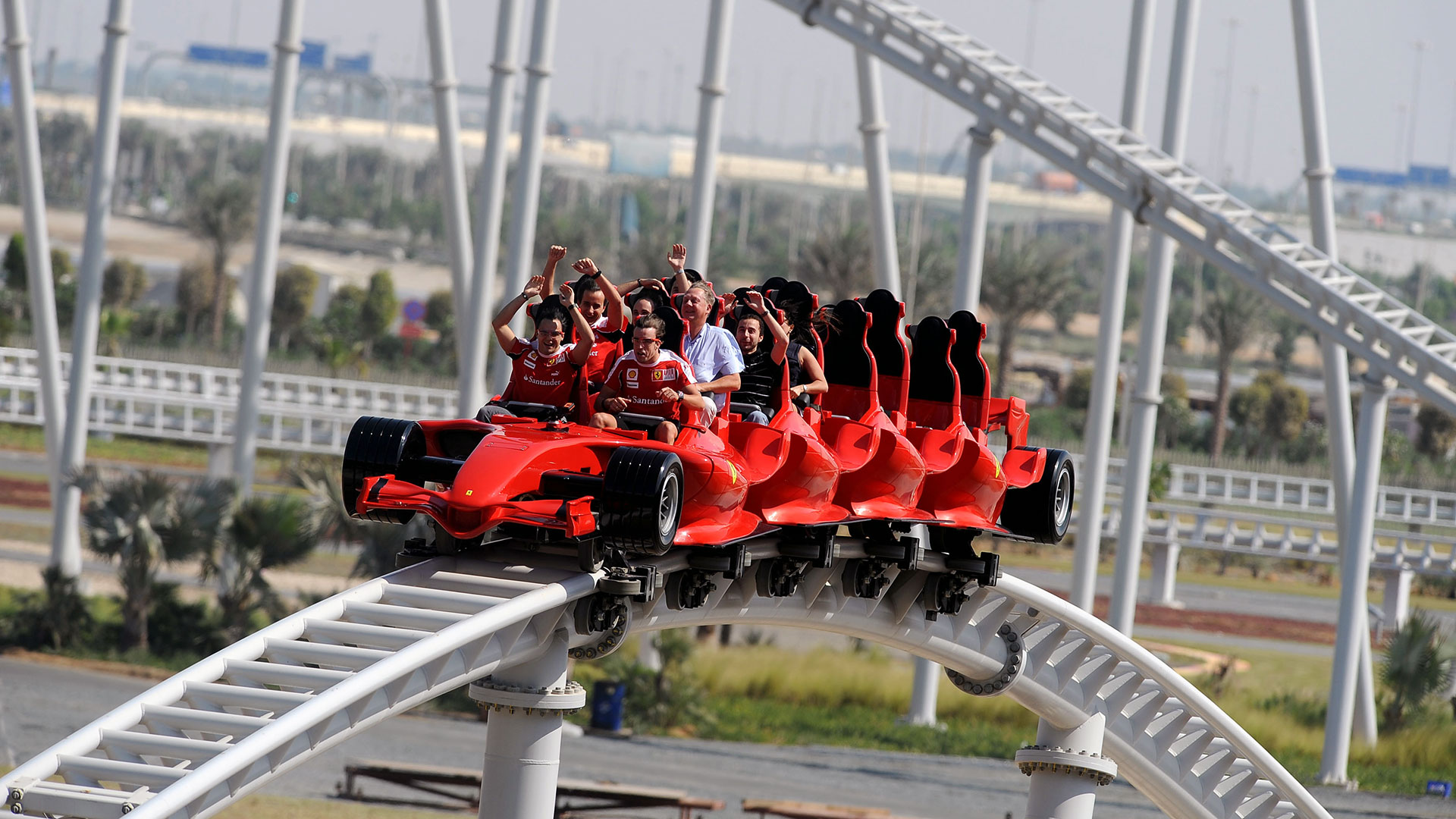 ferrari world в абу даби