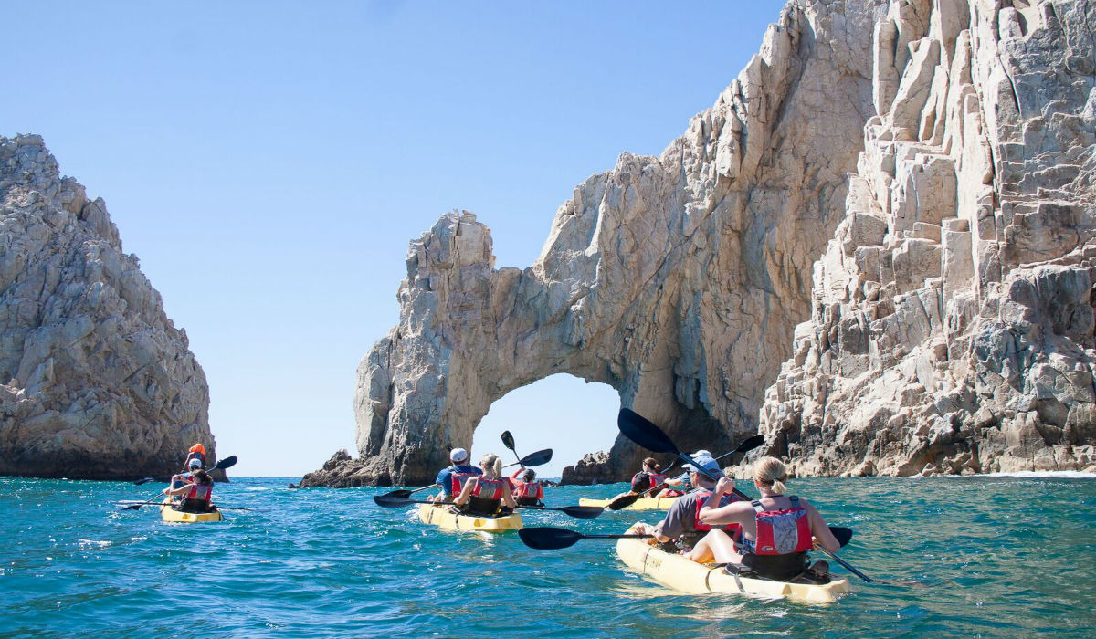  The famous Arch of Cabo San Lucas