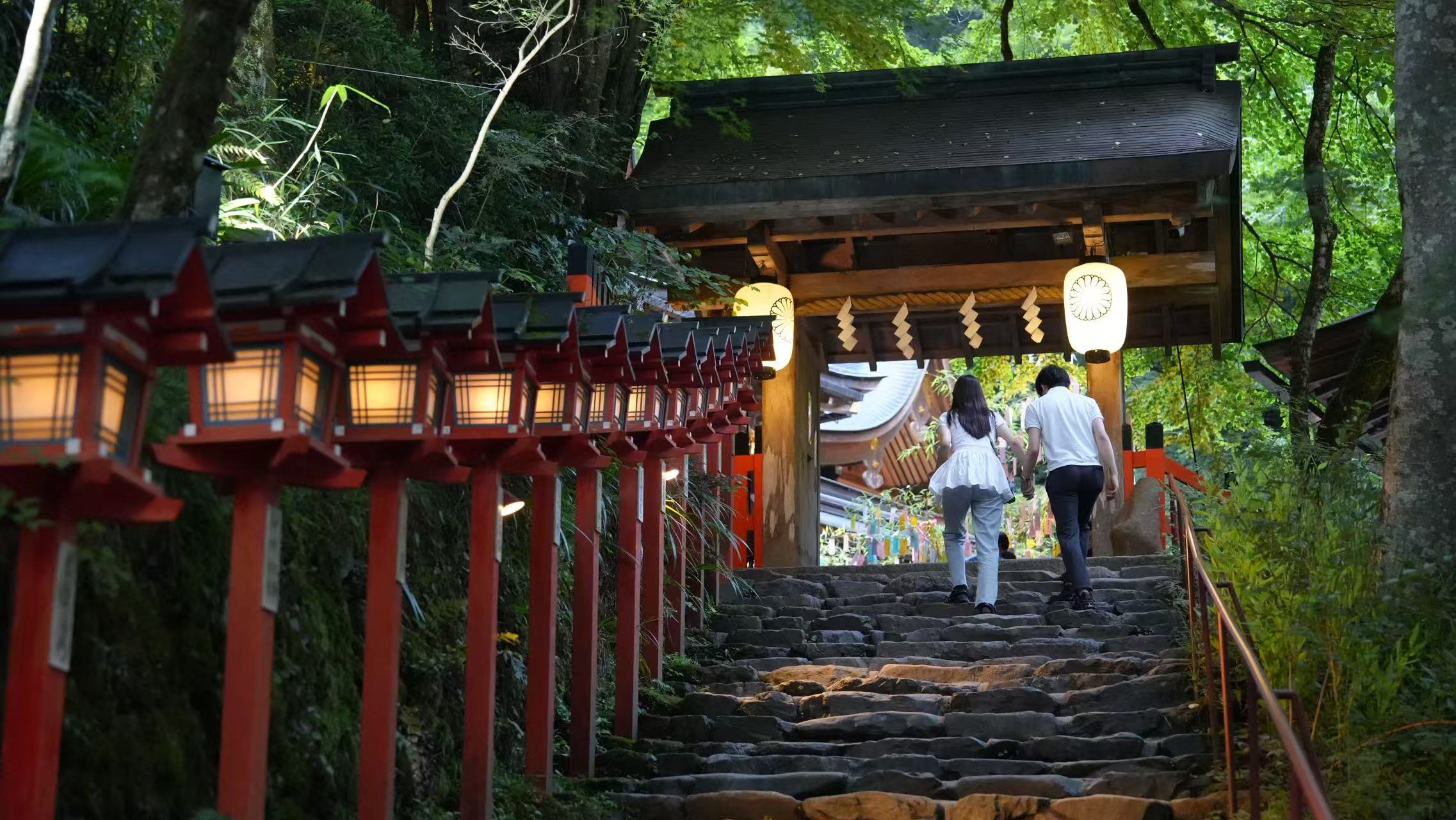 Kyoto: Arashiyama Bamboo Grove, Kinkaku-ji Temple, and Kifune Shrine Day Tour
