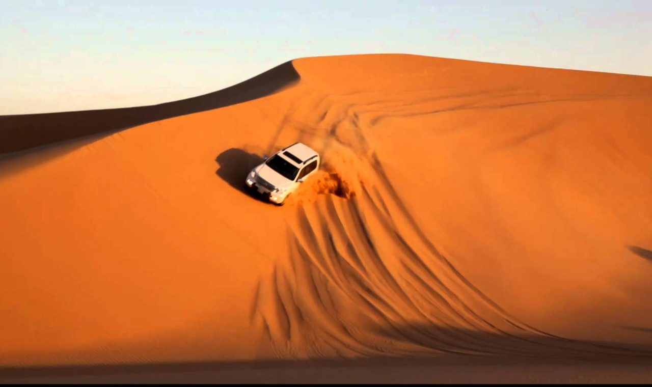 Полнодневной тур по вади Бани-Халид и пескам Вахиба из Маската