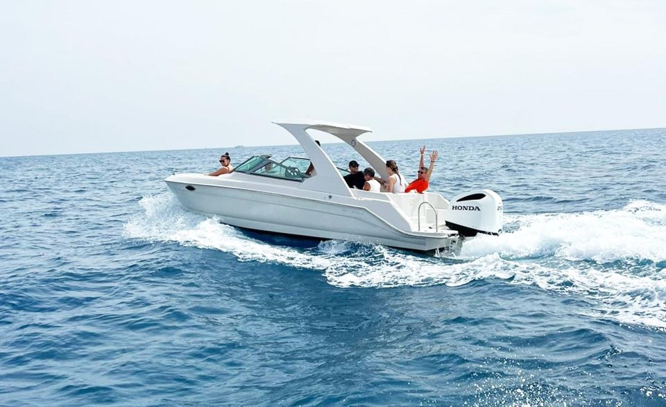 Makadi Bay: Magawish Island & Speedboat Tour with Transfers