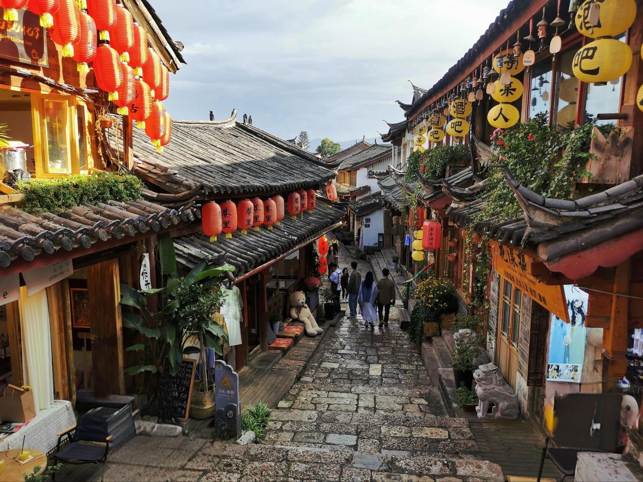 Enjoy a 6-day trip to Kunming, Dali and Lijiang in Yunnan (Jade Dragon Snow Mountain + Lijiang Ancient Town + Erhai Lake in Dali + Lijiang + Thousands of acres of rice fields + Glacier Cableway + Special Food + Light Luxury Accommodation + Round Trip to K