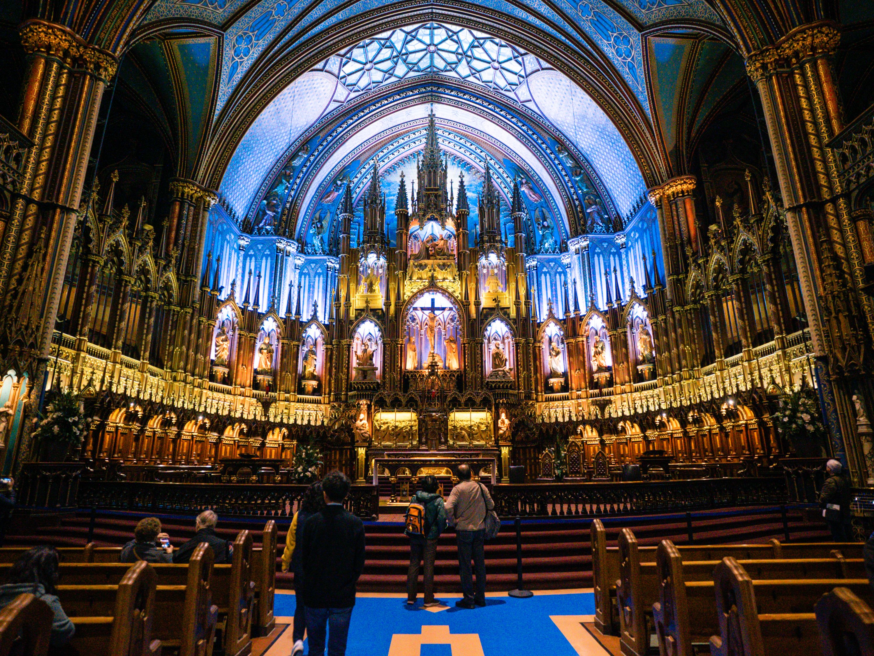 Admire the magical and serene beauty of the Notre-Dame Basilica