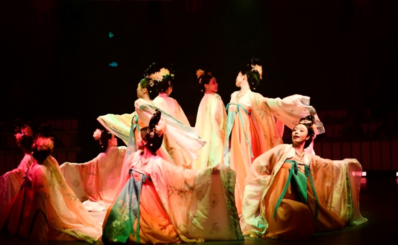 Dali Lisong Banquet: An Immersive Royal Banquet Experience