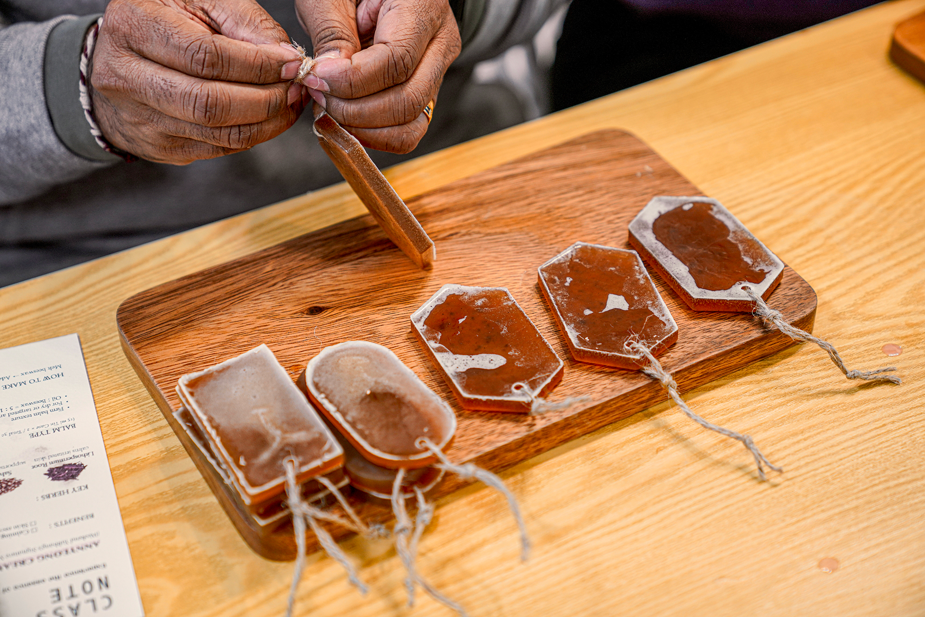 完成幷包裝您的手工草本香皂