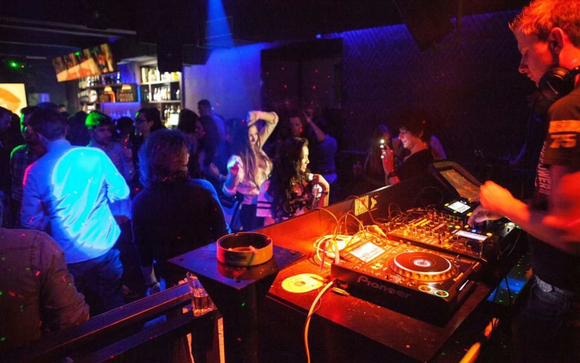 Pub Crawl With Drinks & Karlovy Lazne VIP Entry in Prague