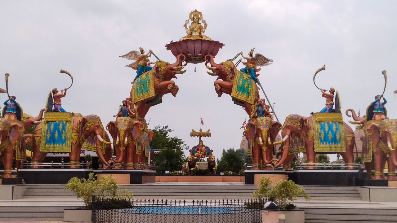 Ayodhya: 2-Day Private Tour with Private Guide and Driver