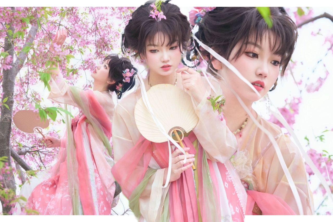 Chengdu Chunxi Road Hanfu Photography Experience (Hanfu rental + optional photographer location shooting experience + exquisite and diverse costumes + high-quality service + high-quality costumes)