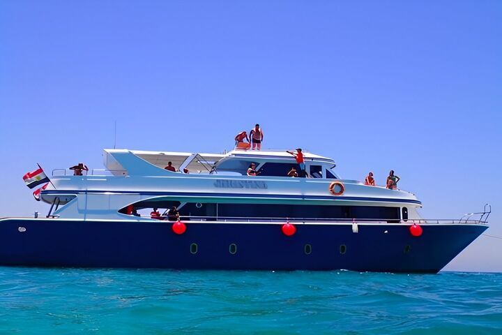boat-trip-marsa-alam