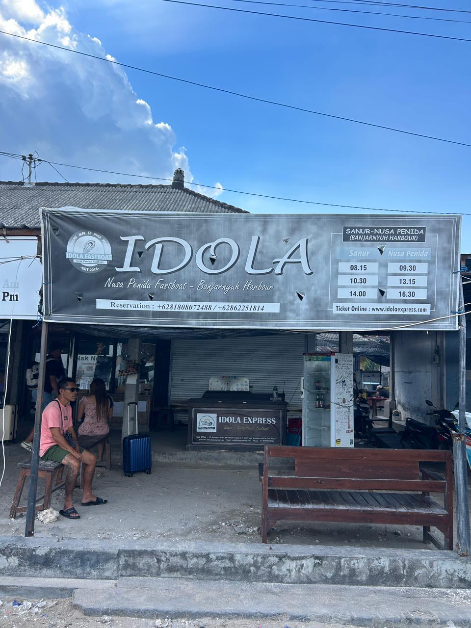 Idola ticket counter