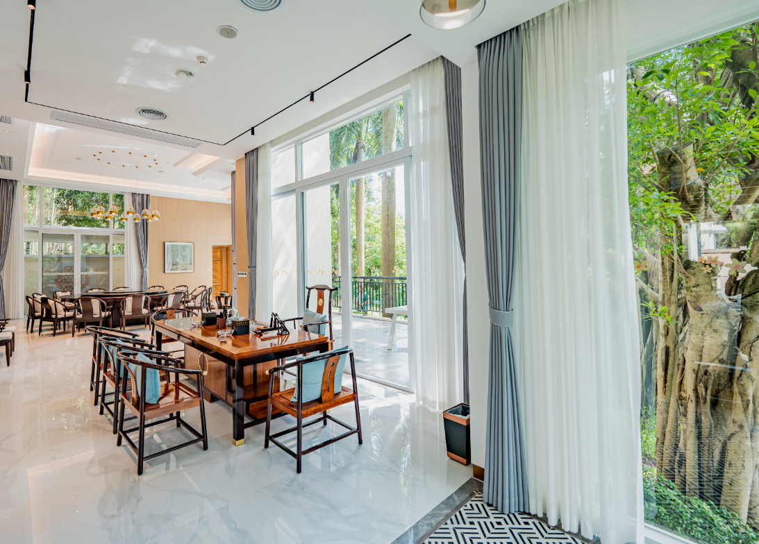 Four-bedroom, two-living room - Lakeside Pool Villa