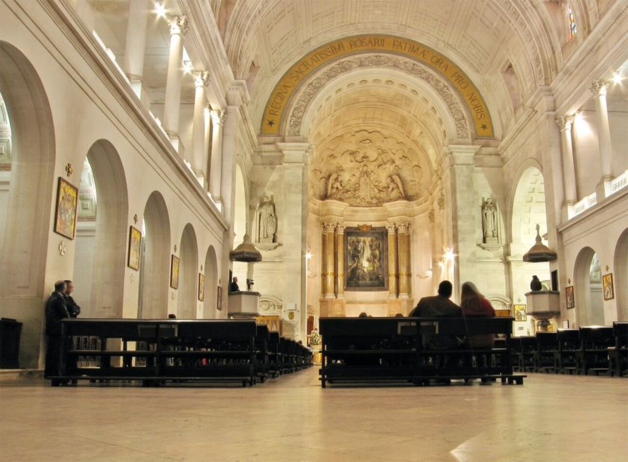 Fátima, Batalha, Nazaré & Óbidos Full-Day Tour