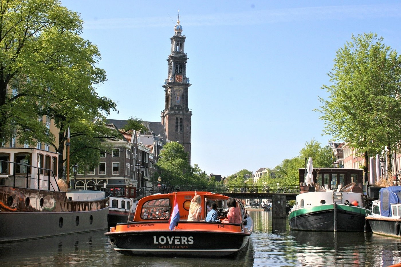 1-hour canal cruise