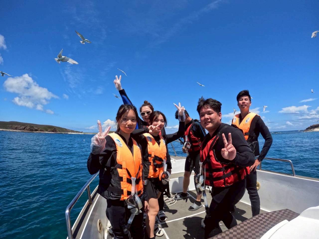 澎湖跳島：七美・將軍嶼秘境紫色珊瑚雙浮潛