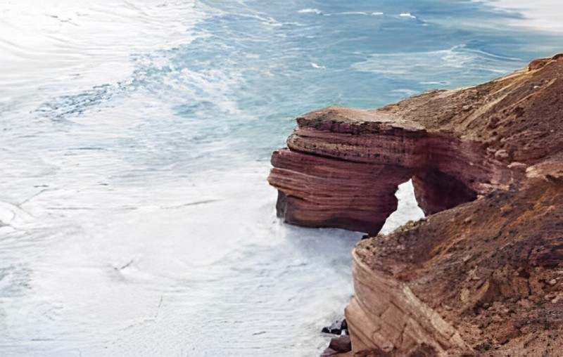 探索天然橋的迷人美景,它是卡爾巴里風景中大自然藝術的見證 探索天然橋的迷人美景,它是卡爾巴里風景中大自然藝術的見證